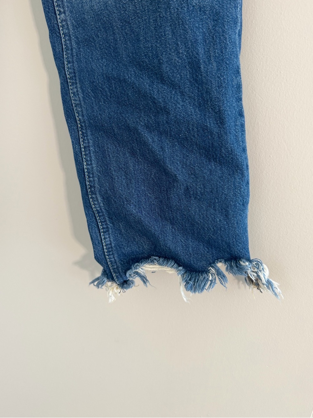 Free People We The Free Distressed Straight Leg Cropped Jeans Womens 28 Raw Hem - Picture 5 of 11